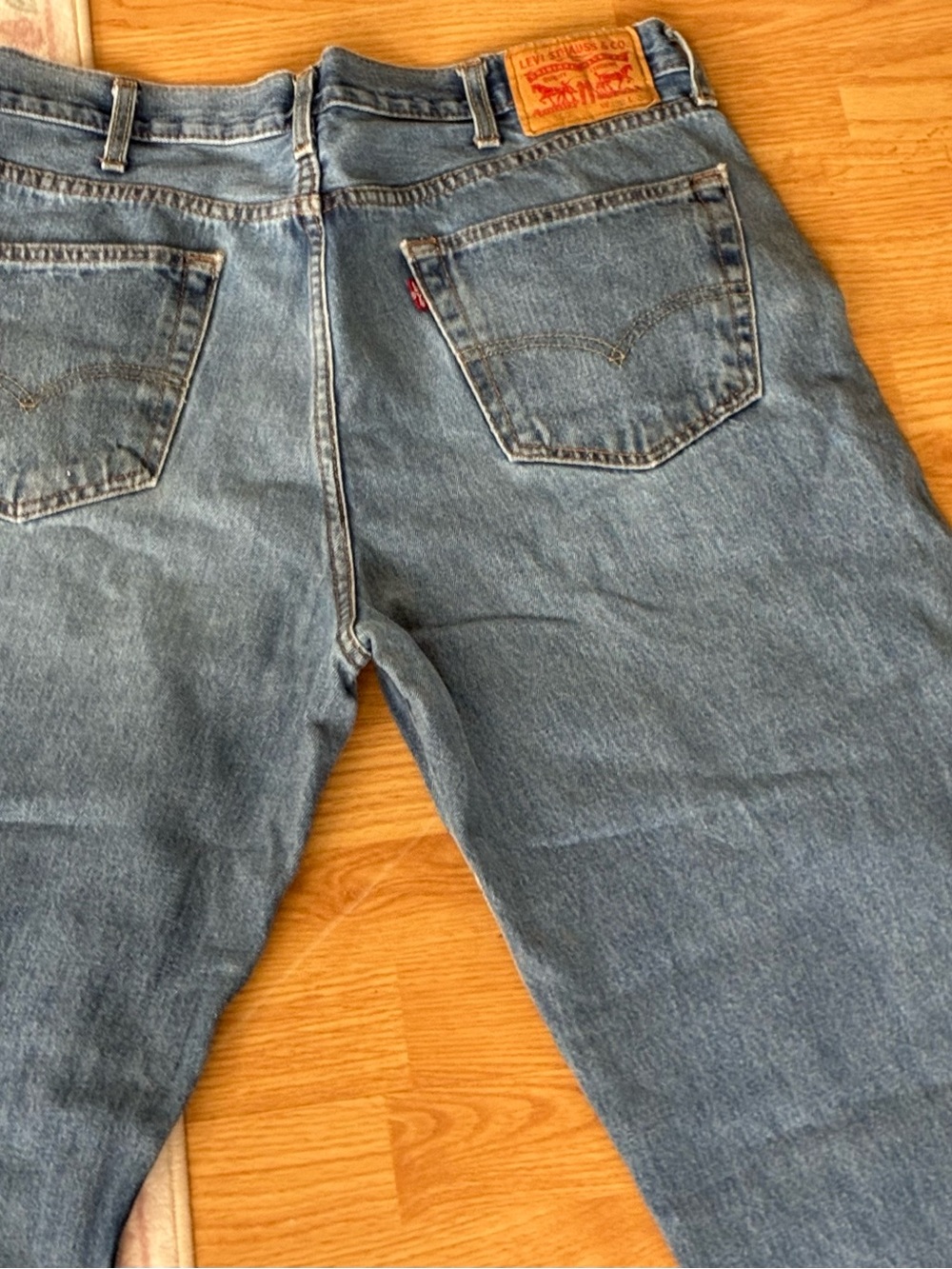 Levi's Men's Light Blue Relaxed Fit Jeans